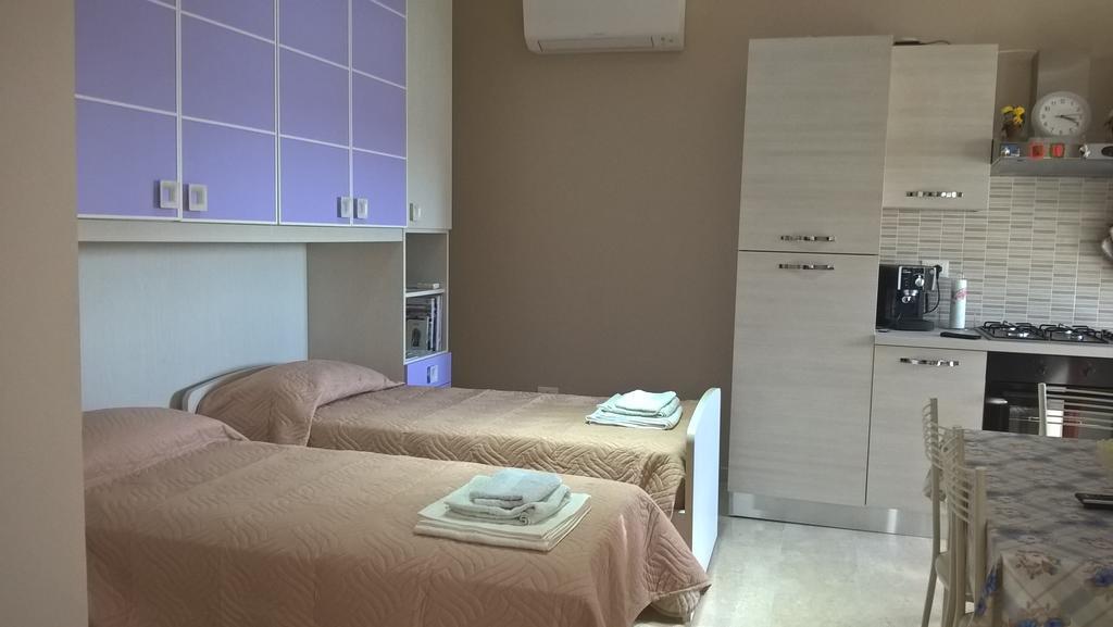 A "Casa Inn-Centro" Monolocale Катания Экстерьер фото