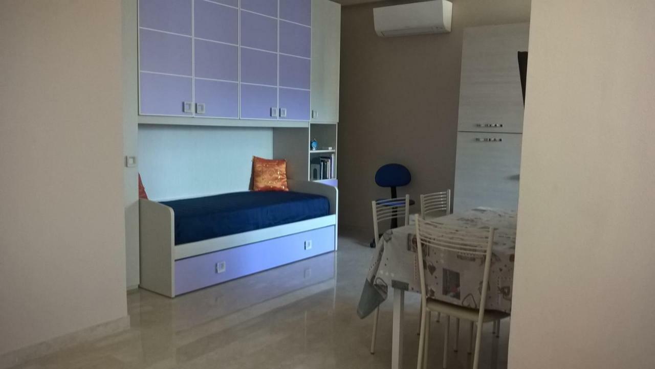 A "Casa Inn-Centro" Monolocale Катания Экстерьер фото